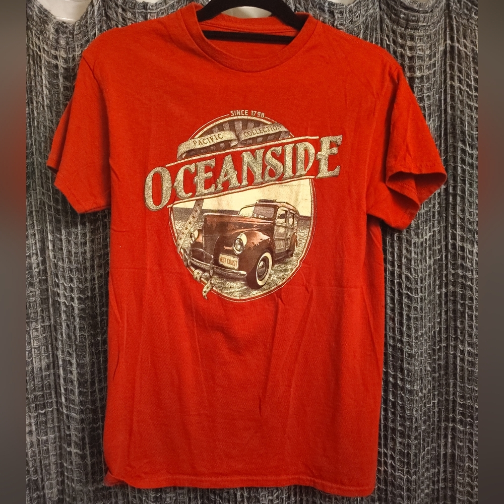 Oceanside Vintage Truck Graphic Tee Red Medium